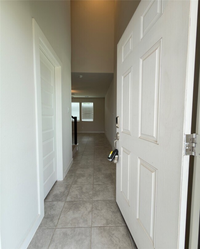 Building Photo - 5723 Madden Ln