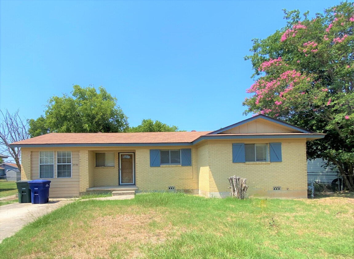 2508 Live Oak Dr, Copperas Cove, TX 76522 House Rental in Copperas