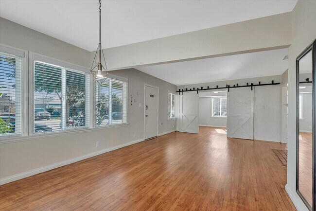 Building Photo - 10741 Fracar Ave