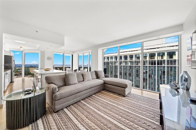 Building Photo - 4779 Collins Ave