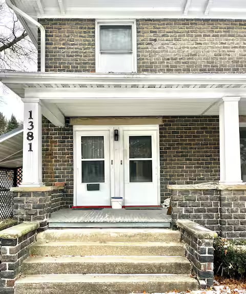 Primary Photo - 1381 Madison Ave