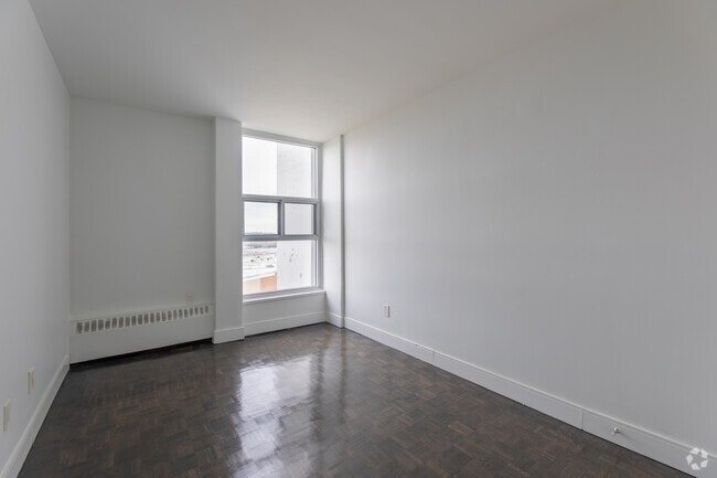 2BR, 1BA - 837SF - Bedroom - 1970 Fowler Dr