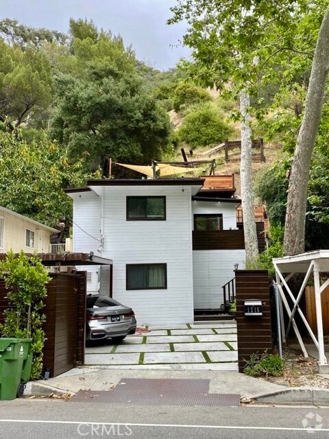 Building Photo - 1216 N Beverly Glen Blvd