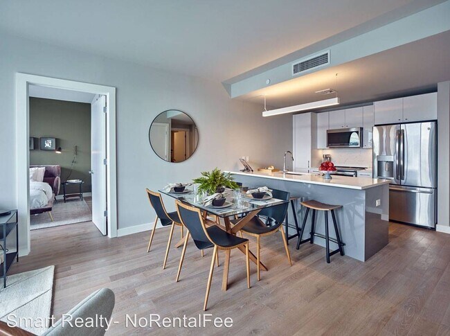 Foto del edificio - 1 br, 1 bath Apartment - 1050 Harbor Blvd