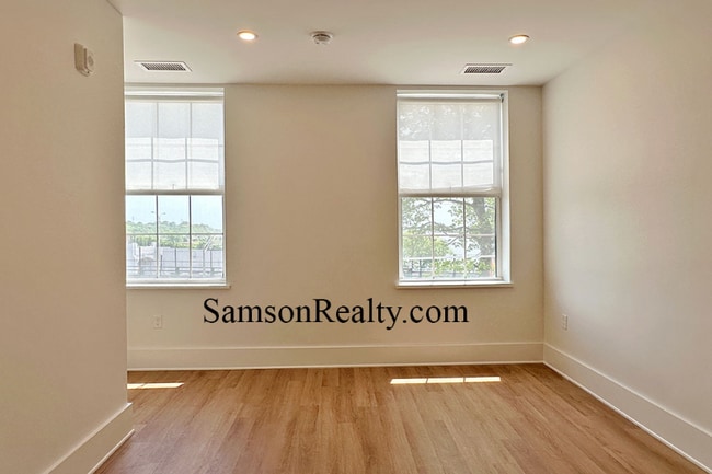 Photo - 31 Hope St Apartment