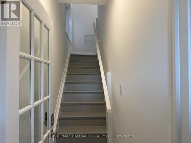 Photo du bâtiment - 553 Broadview Ave