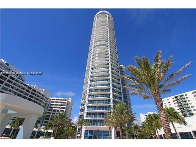 Primary Photo - 3101 S Ocean Dr