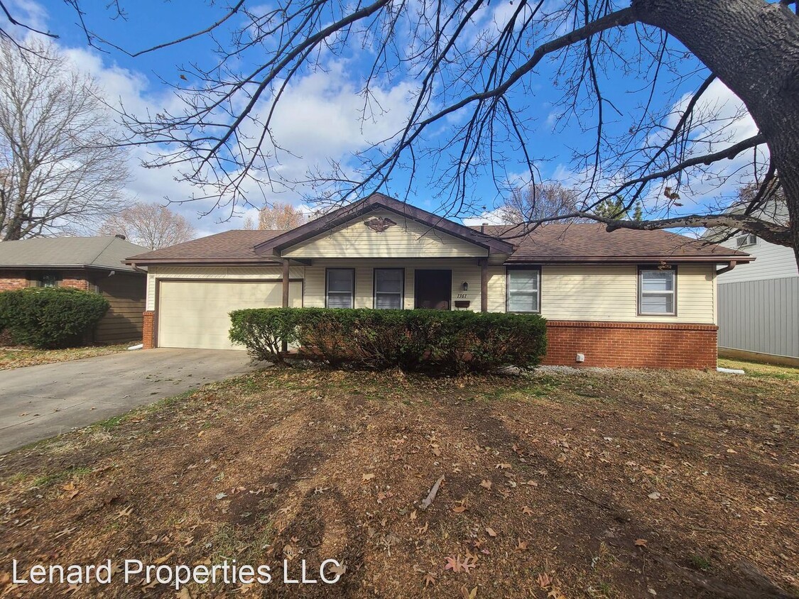 3 br, 2 bath House - 1361 E Gretna St Photo