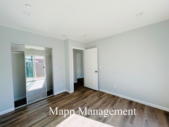 Building Photo - Brand-New 4-Bedroom Split-Level ADU in Res...