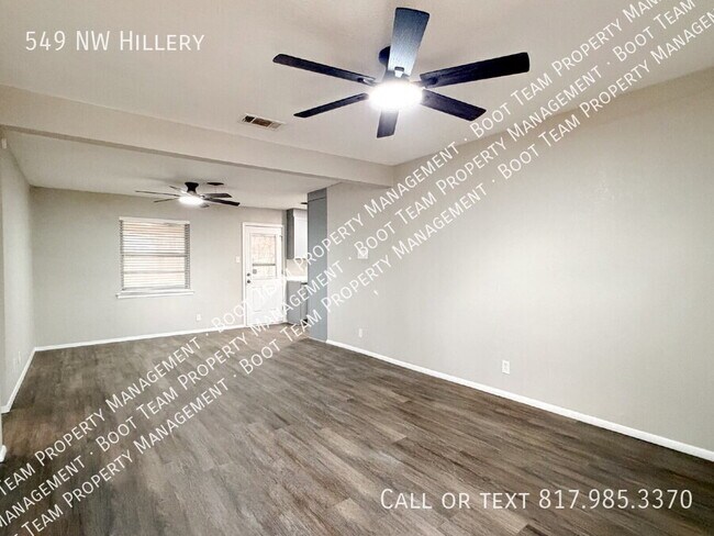 Building Photo - 549 NW Hillery St