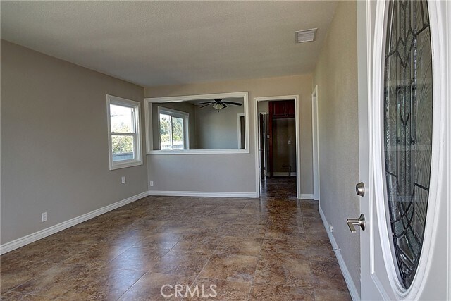 Foto del edificio - 11592 College Ave
