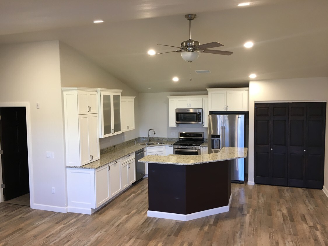Foto principal - 5350 Westport Rd
