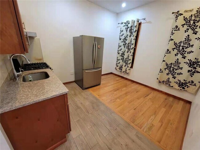 Foto del edificio - 6614 14th Ave