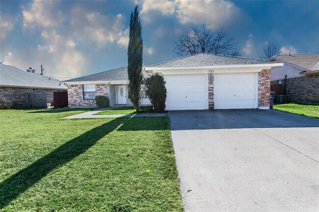 Building Photo - 321 Chambers Creek Dr S