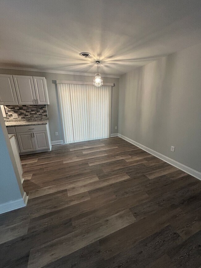 Foto del edificio - Beautiful 3BD Home in Southport