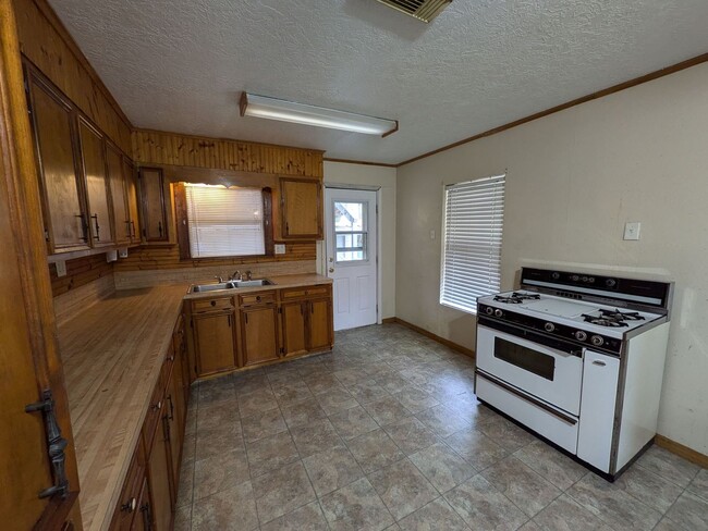 Foto del edificio - 3801 Stuart Ave