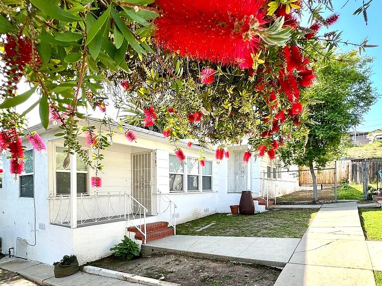 Foto principal - 5178 Almont St