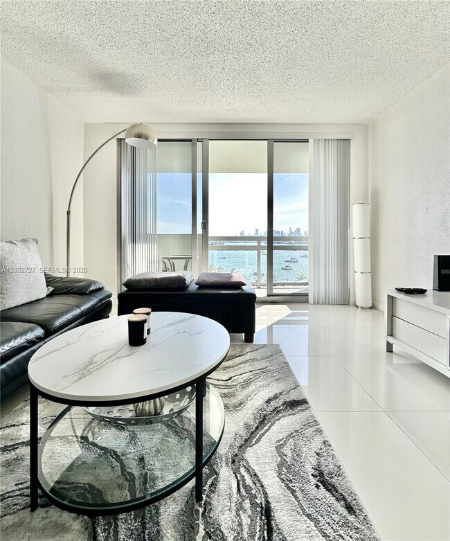Foto del edificio - 1500 Bay Rd