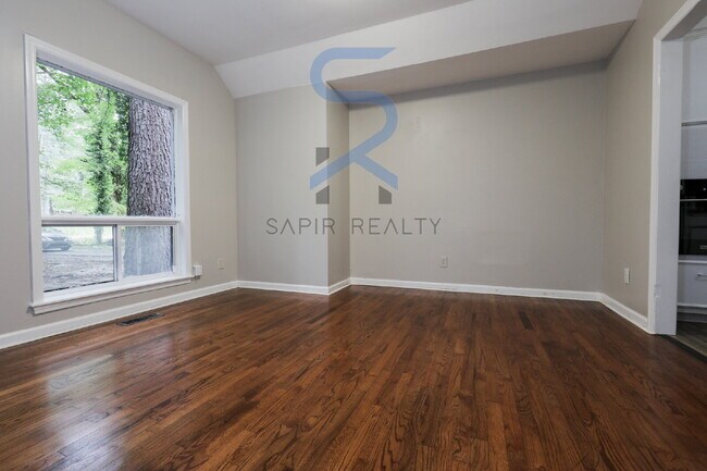 Foto del edificio - Move in before October 31st and choose you...
