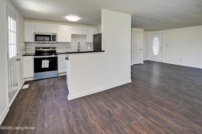 Foto del edificio - 9310 Plumwood Pl