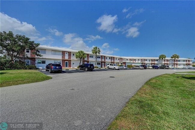 Building Photo - 201 S Golf Blvd