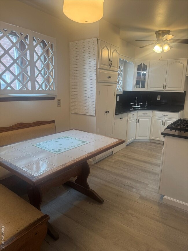 Building Photo - 2148 E 69th St