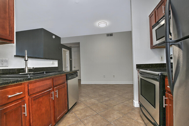 Building Photo - 3302 N 7th St