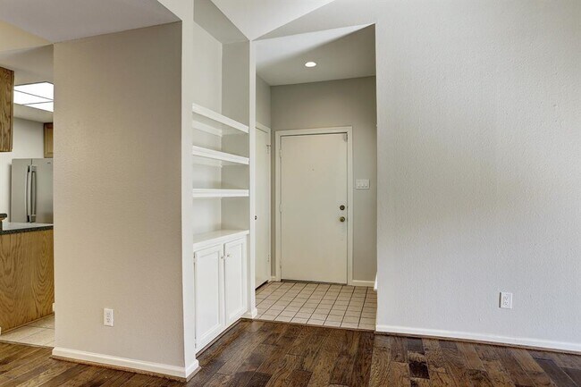 Building Photo - 11711 Memorial Dr