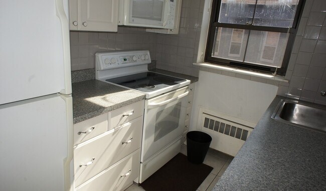 Building Photo - 47 Harvard Ave