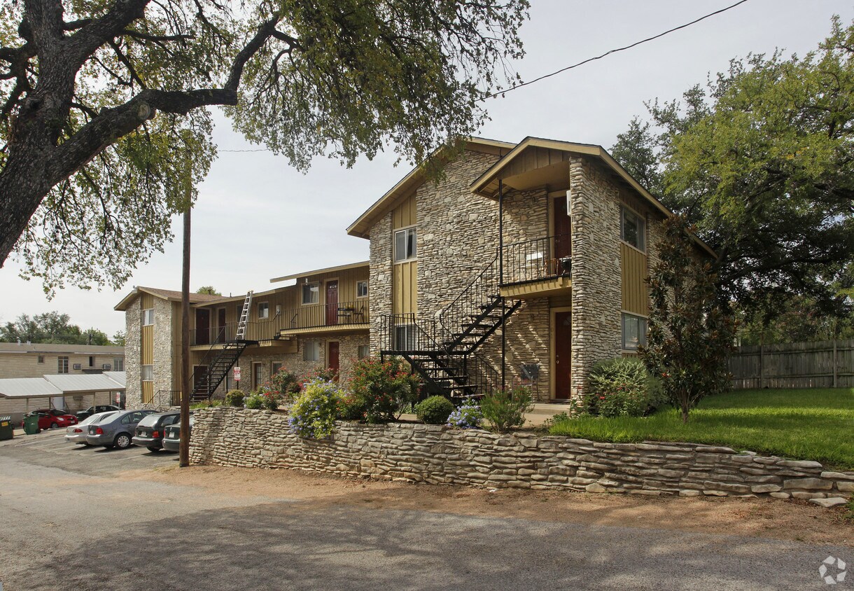 Building Photo - 3203 Helms St