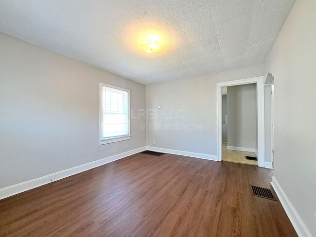 Foto del edificio - 341 N 42nd St