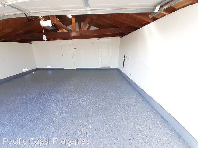 Building Photo - 3 br, 2 bath House - 9477 Lake Natoma Dr