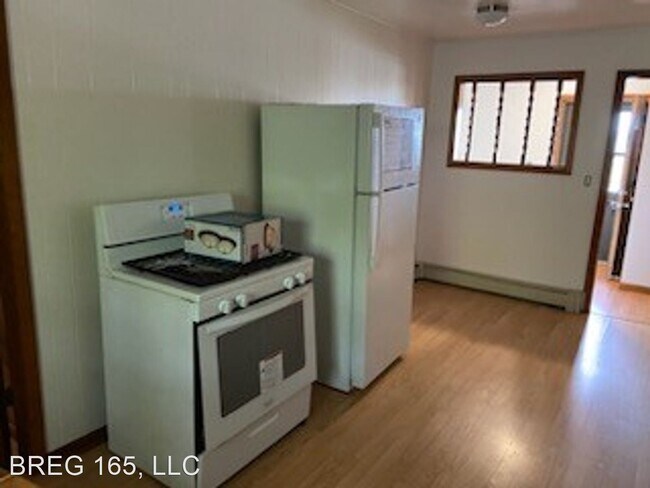 Foto del edificio - 3 br, 1.5 bath House - 6901 104th Street