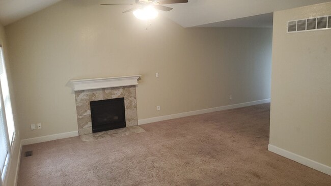 Building Photo - 8837 Marigold Ln