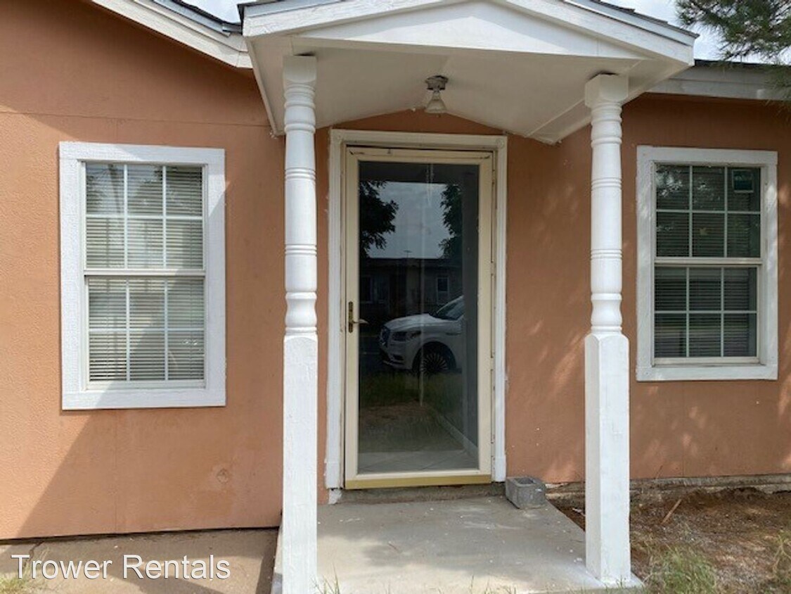 2 br, 1 bath House 601 Dotsy House Rental in Odessa, TX