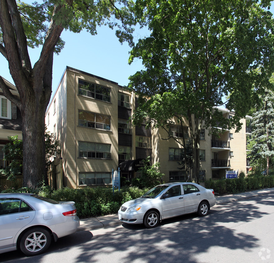 Primary Photo - 134 Lawton Blvd