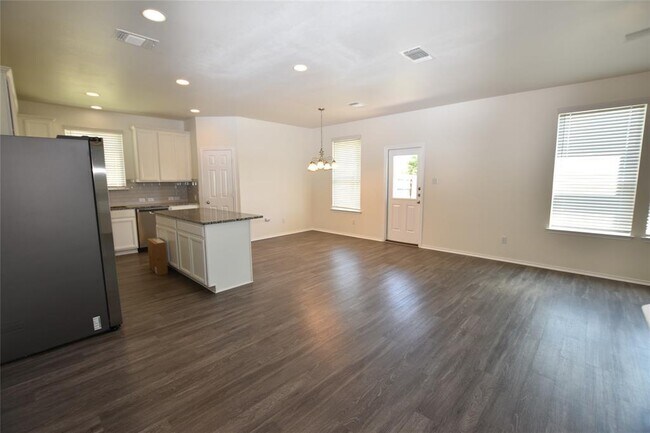 Foto del edificio - 700 Bayberry Cir