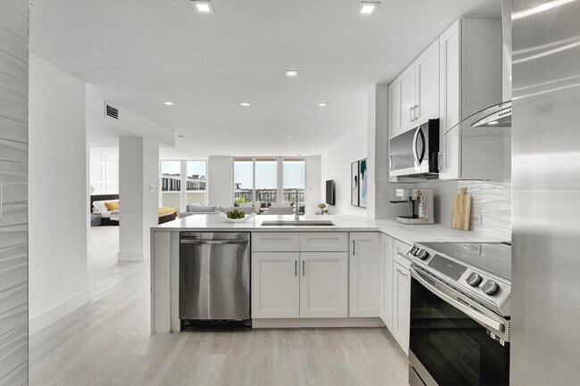 Building Photo - 3581 S Ocean Blvd