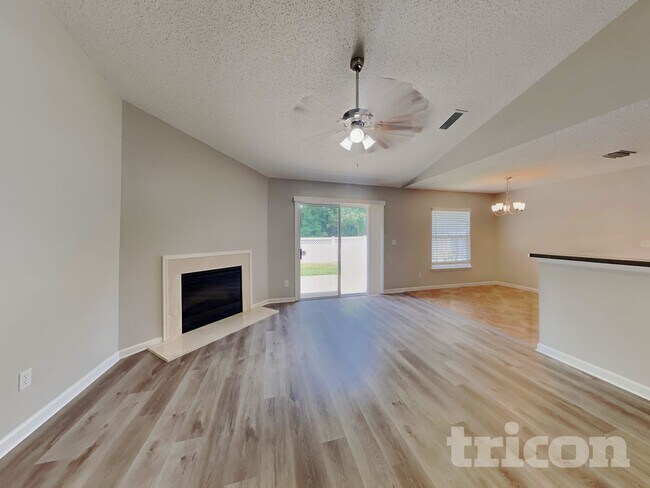 Foto del edificio - 6669 Southern Oaks Dr