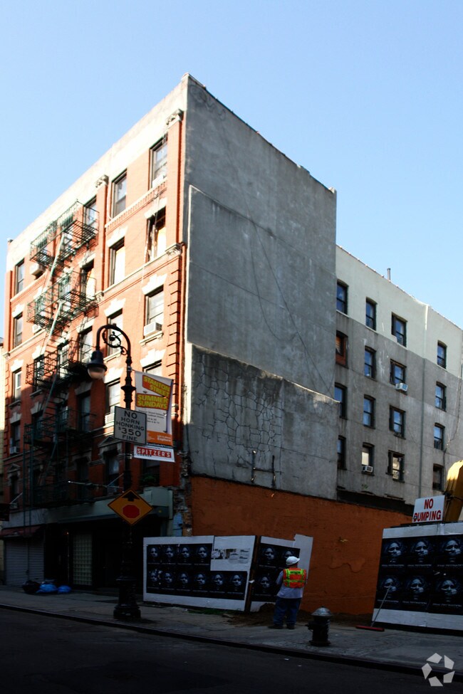 141 - 143 Ludlow St - 143 Ludlow St