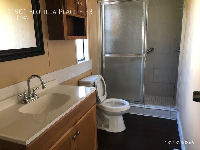 Building Photo - Private Studio in a Mobile Home in West Bo...