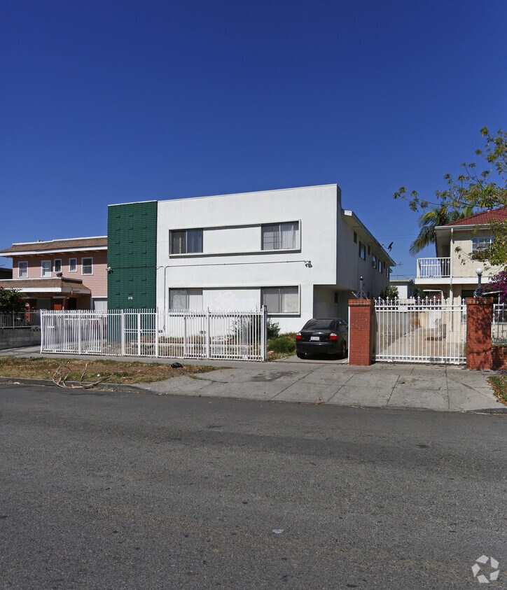 Foto del edificio - 315 S Serrano Ave