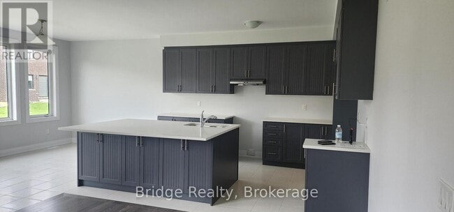 Building Photo - 205 Harwood Ave