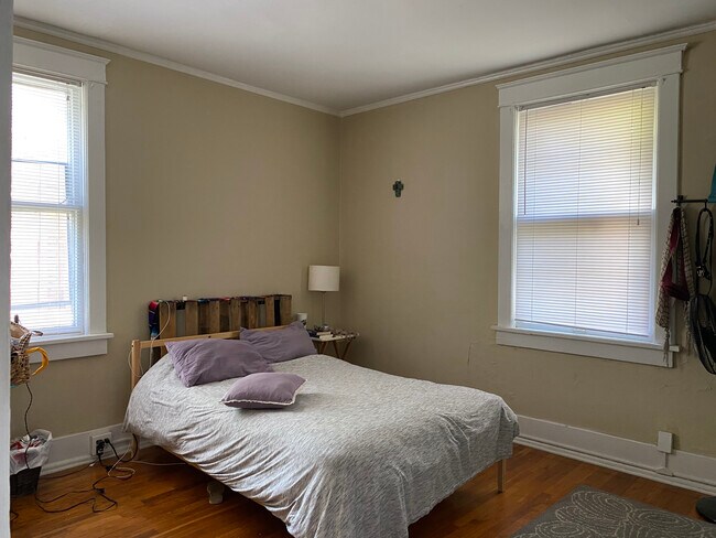 Dormitorio n.º 1 - 1751 Poplar Ave