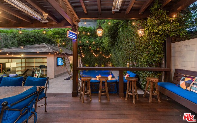 Foto del edificio - 711 Huntley Dr