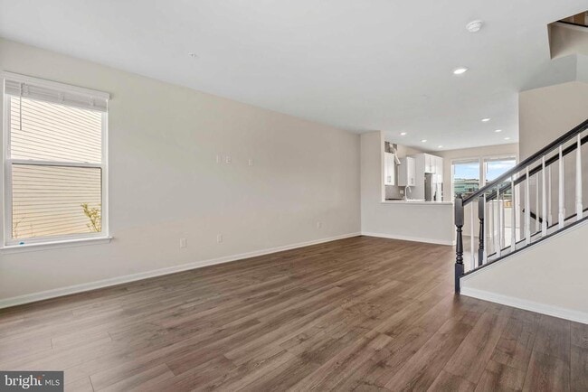 Building Photo - 856 Amity St