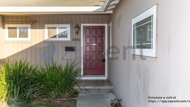 Foto del edificio - 1861 Briarwood Dr