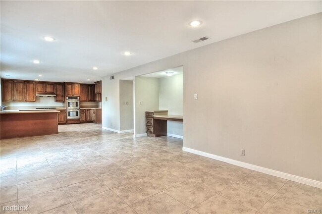 Building Photo - 5 br, 3 bath House - 3389 Glenmark Dr