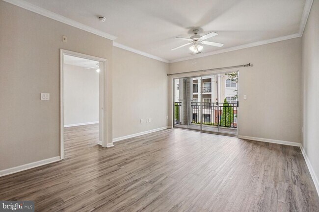 Building Photo - 12949 Centre Park Cir
