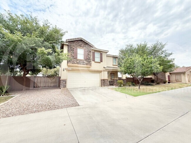 Building Photo - 17143 W Tara Ln